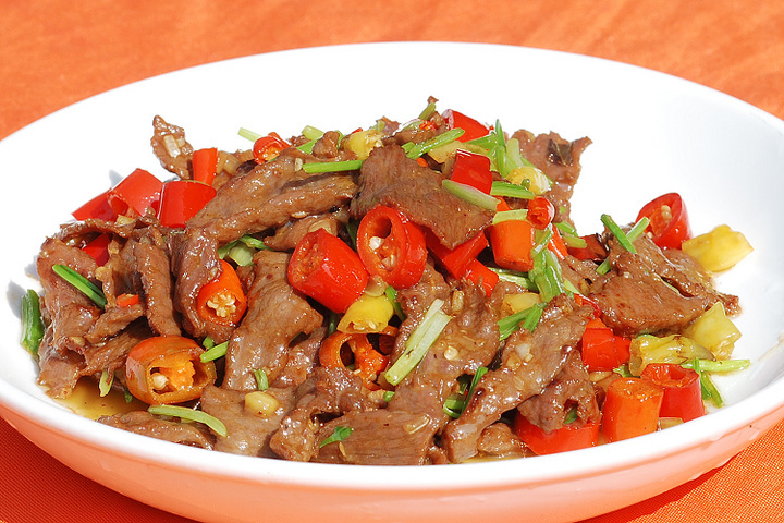 再好的餐饮加盟店位置，犯了这4个错误照样完蛋！